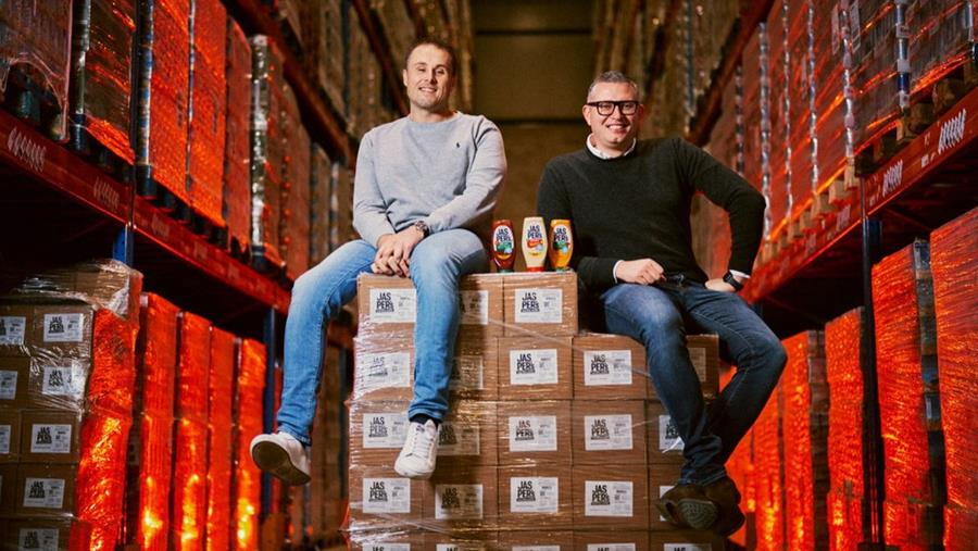 Les sauces Jasper’s font leur entrée dans 350 magasins Delhaize ; Joris Ide rejoint l’aventure