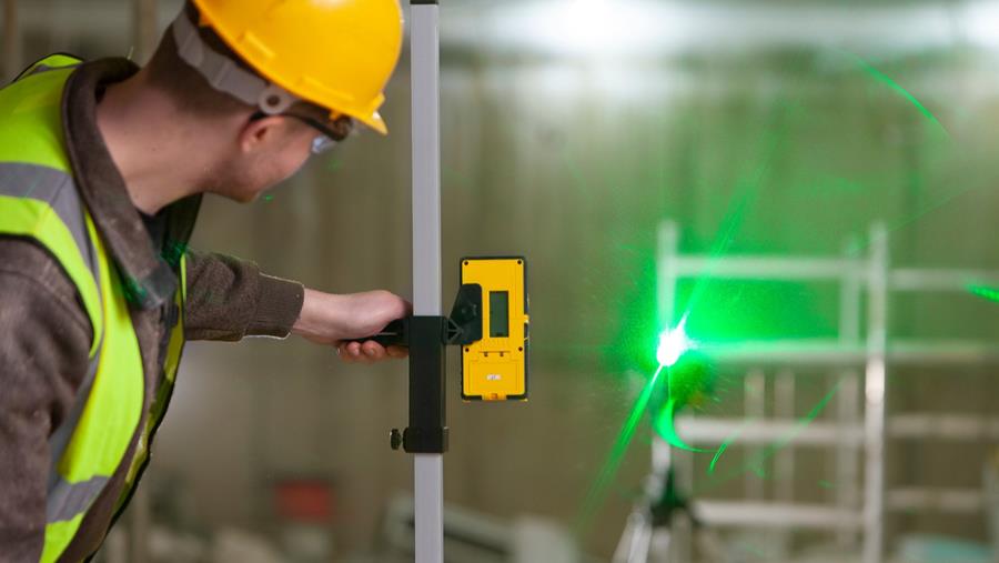 Facteurs de sélection et points d'intérêt pour les lasers de construction
