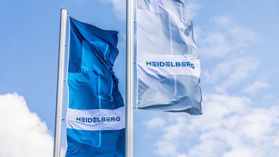 Heidelberg ajuste ses prévisions de bénéfices pour l'exercice en cours